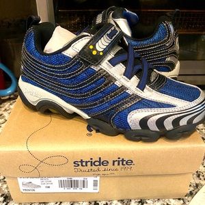 Stride rite sneakers 1 wide brand new